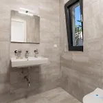 Stunning In Apartment *