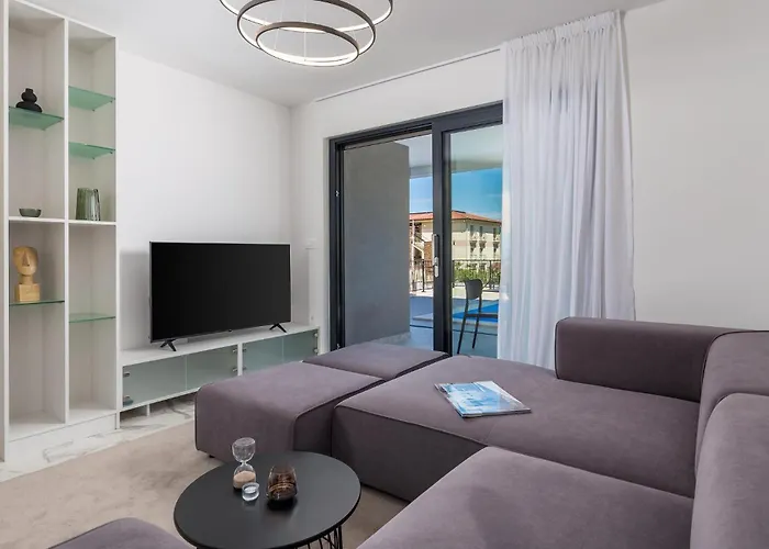 3 Bedroom Cozy In Lägenhet Malinska