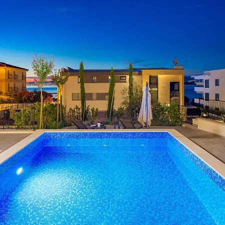 Pet Friendly In With Wifi Apartment Malinska