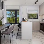 Stunning In Apartment *