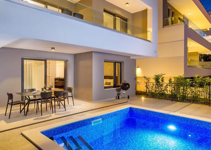 3 Bedroom Cozy In *